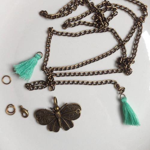 Les kits de sophie - collier chaîne en bronze papillon et pompons 