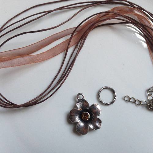 Collier Ruban Organza Et Coton Ciré Orange – Avec Pendentif Cœur Cristal Bleu, Neuf