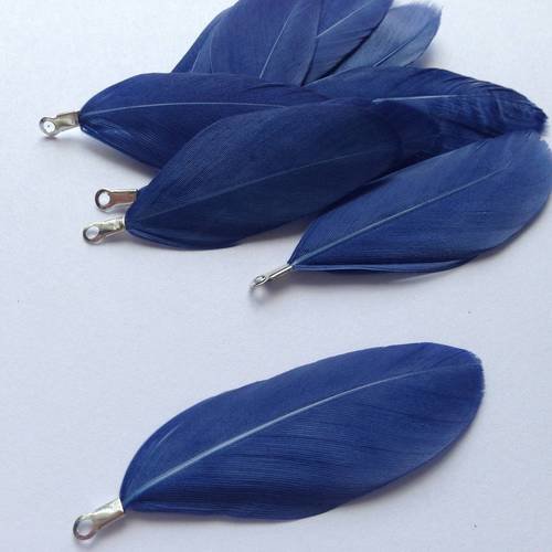 Plume bleu foncé avec accroche argenté moyen modèle 4-5cm
