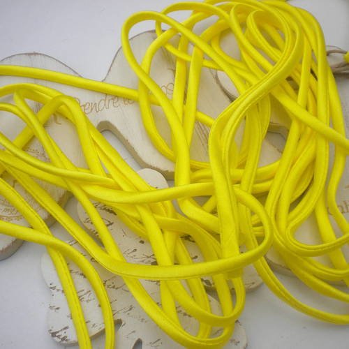 Cordon-lacet en satin en jaune brillant x1m 
