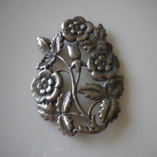 Pièce ovale effet baroque métal argenté fleurs et feuilles x1 