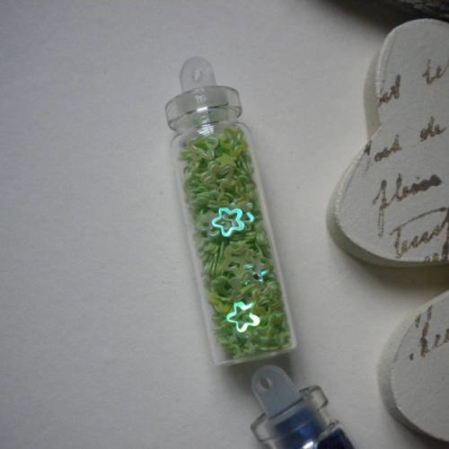 Fiole en verre 3cm avec des microétoiles en vert 