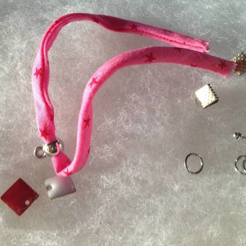 Les kits de sophie - bracelet cordon liberty rose étoiles et carrés émaillés 