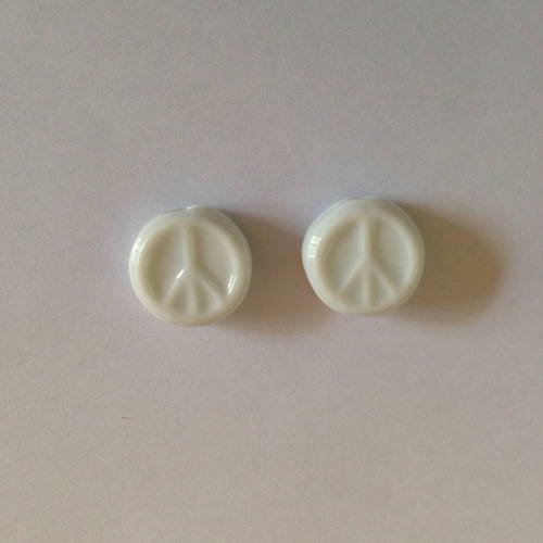 Duo de perles rondes en céramique 15mm peace blanc 