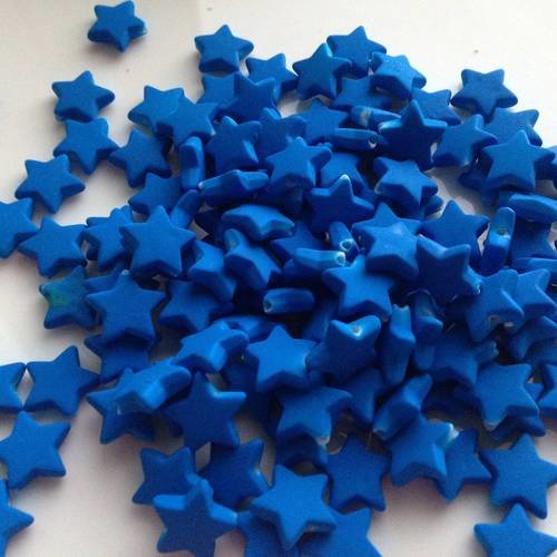 Lot de 10 perles synthétiques en forme d'étoiles en bleu 