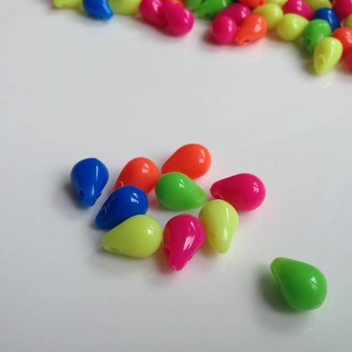 Lot 10 perles gouttes en synthétique couleurs éclatantes fluo 