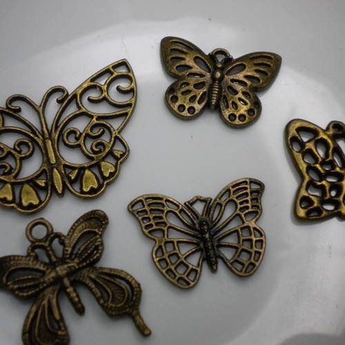 Lot de 5 breloques papillons en bronze avec piquot