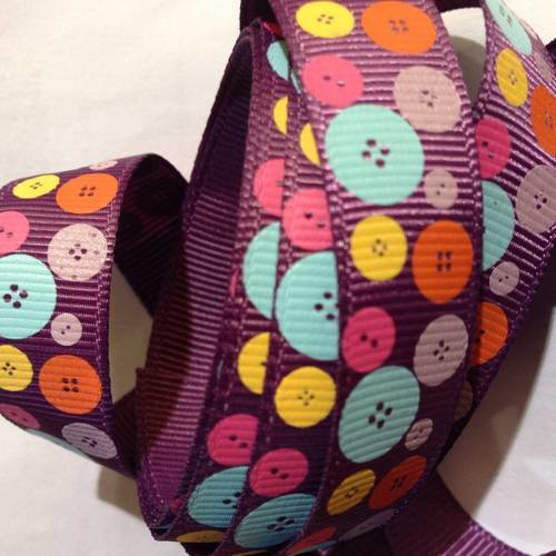 Ruban violet et boutons couture multicolores x 1m 