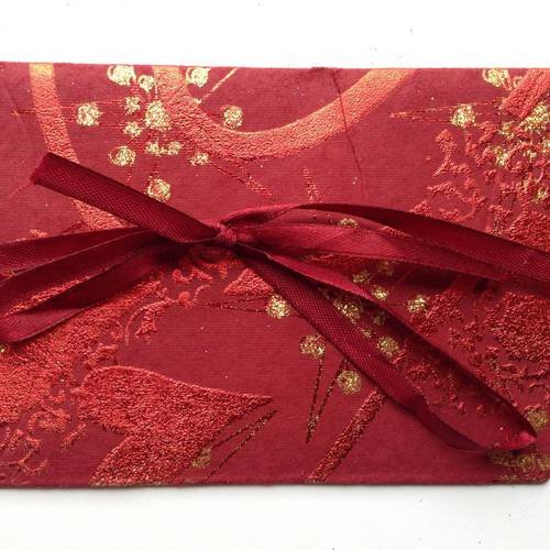 Une pochette cadeau pour vos créations en papier rouge épais cœurs 