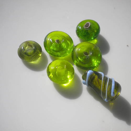 6 perles en verre en vert olive - sand6vert 