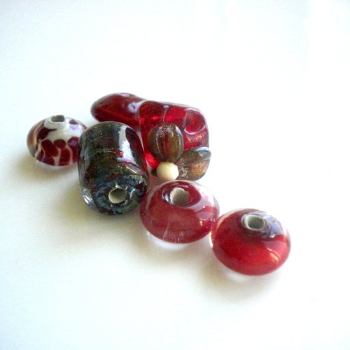 6 perles en verre en rouge et noir - sand6perlesrougeetnoir
