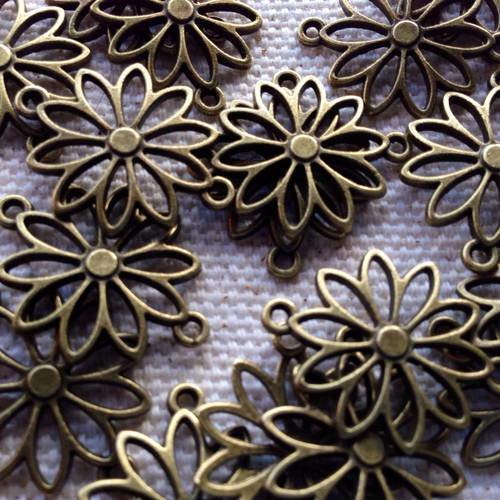 Lot de 5 pendentifs breloques fleurs en bronze 2 piquots 
