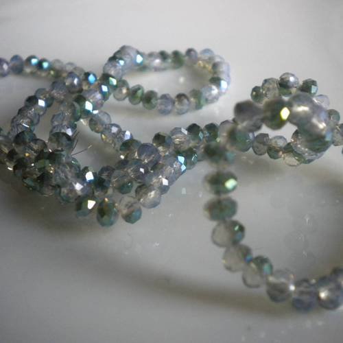 Fil de 150 perles en verre cristal facettées vertes-grises 