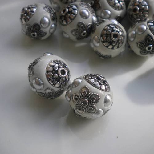 Duo de perles kashmiri incrustation de perles en blanc 
