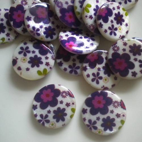 Perles rondes nacre fleurs en violet x2 