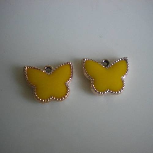 Lot de 2 perles papillons synthétiques jaunes 