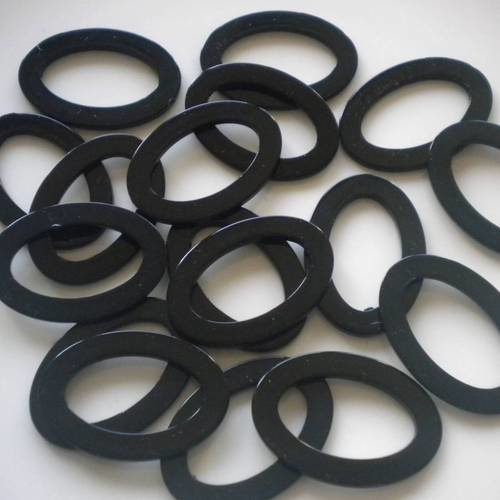 Lot de 15 pièces ovales en plexi noir + 2 offertes