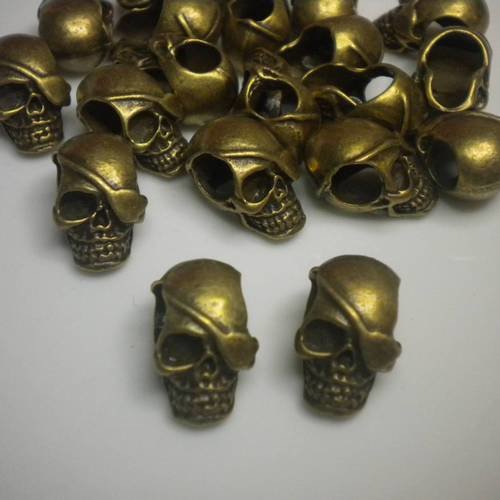 Duo de perles bronze tête de mort pirate