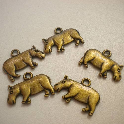 Lot de 5 breloques hippopotame plats en bronze