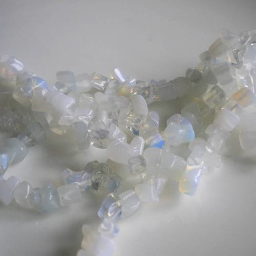 Fil de perles pierres naturelles opalite irrégulier 5-10mm 