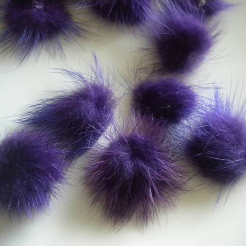 Lot de perles fausse fourrure en violet 20 mm x5
