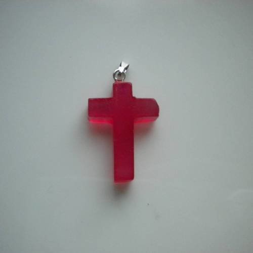 Croix rouge framboise en verre 25x18mm
