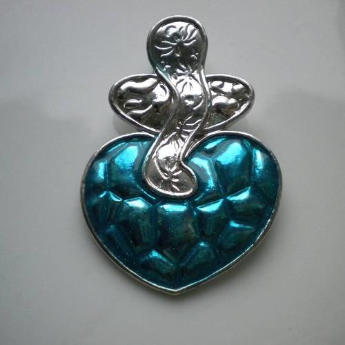 Pendentif coeur stylisé en métal et époxy turquoise et argenté 