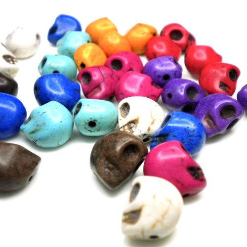 Lot de 32 perles howlite têtes de mort 8 couleurs différentes