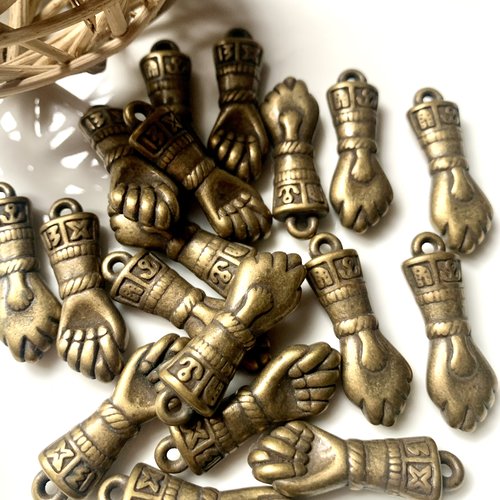 18 mains figa amulettes porte-bonheur en bronze