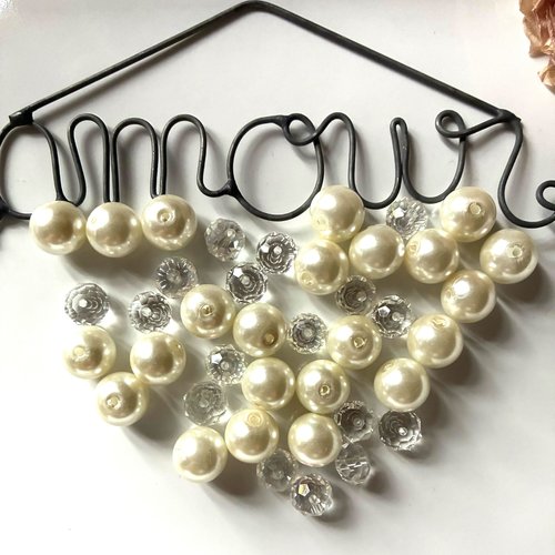 40 perles rondes et facettées nacre et cristal