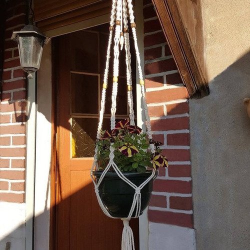 Suspension en macramé pour plantes moyen modèle "laine d'agneau"