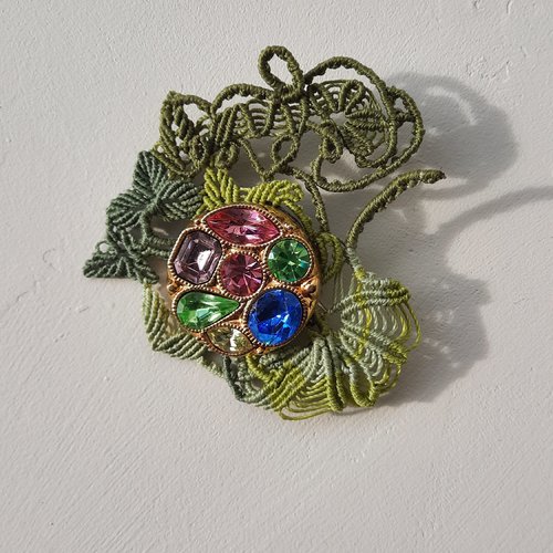 Broche