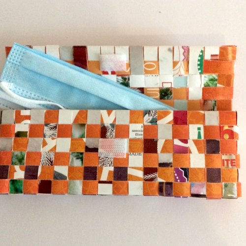 Pochette en papier tissé orange