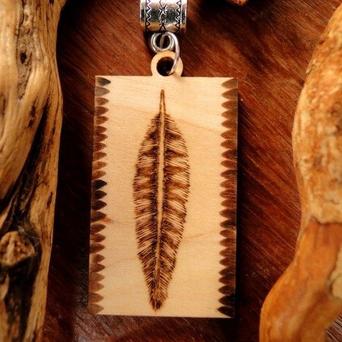 Pendentif plume amérindien
