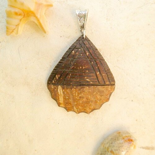 Pendentif sculpté noix de coco
