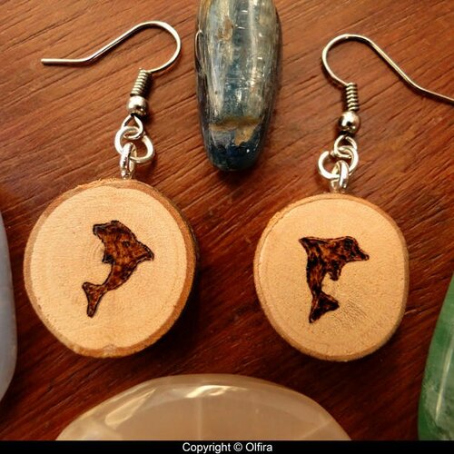 Boucles d'oreilles dauphin bois