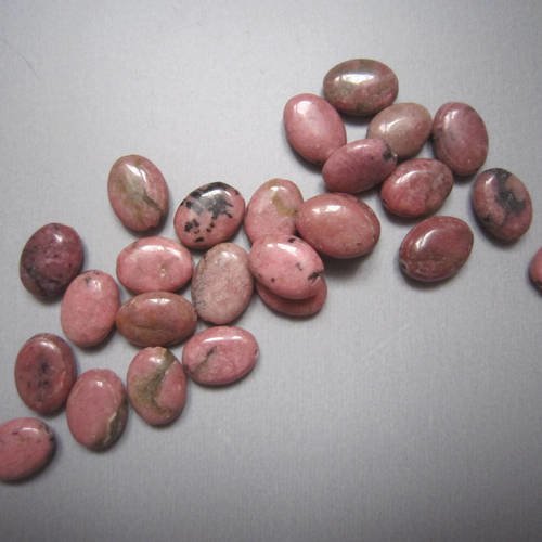 Perles ovales en rhodonite (pierre rose)