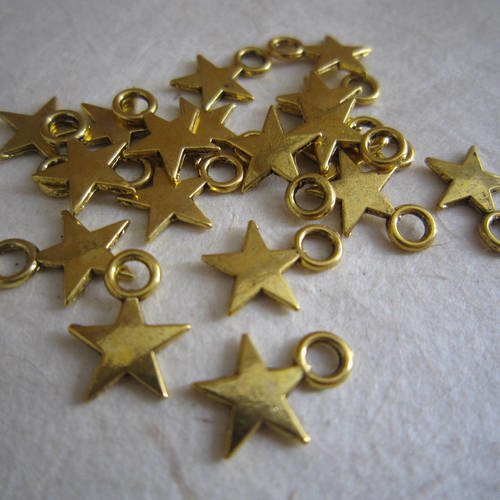 Breloques étoiles à 5 branches en métal doré - lot de 10
