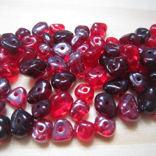 Chips rouges de perles de verre de bohême