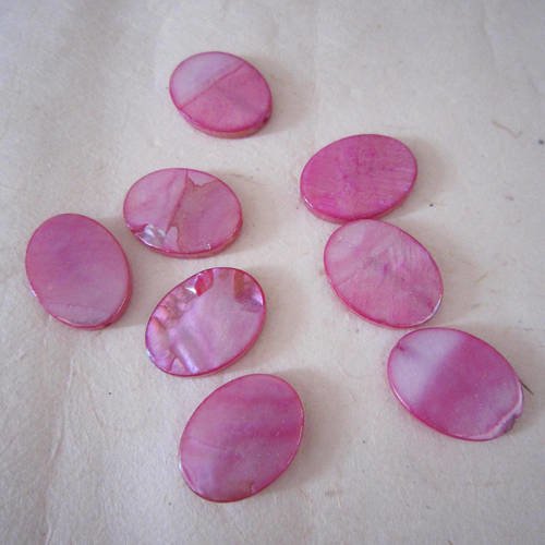 Lot de 2 palets ovales en nacre rose irisée, dimensions 20 x 15 mm