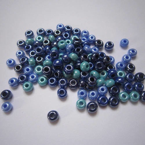 Lot de 20 g de perles de verre de différents tons de bleu