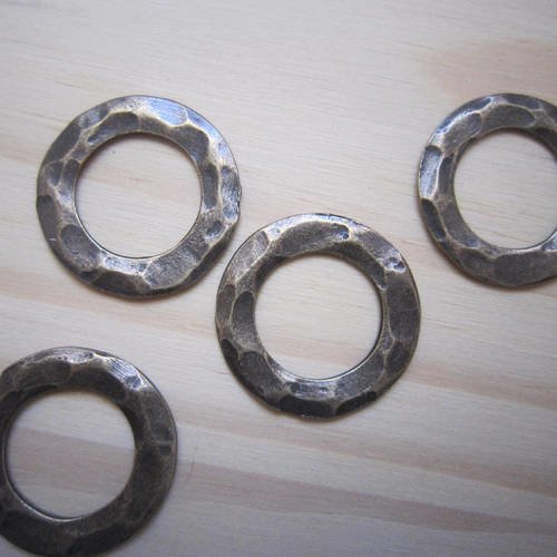 Perle en métal anneau martelé 25 mm - métal couleur bronze