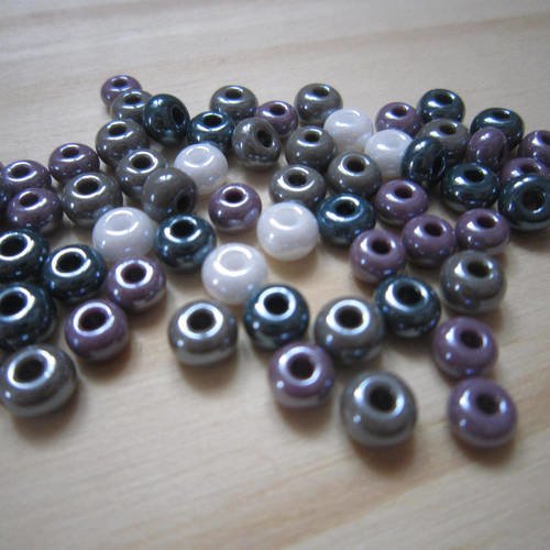 Lot de 10 g de perles de verre - gris, blanc, violet