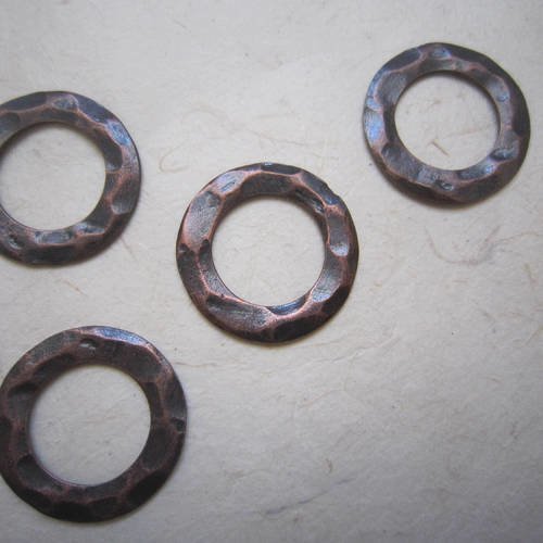 Lot de 2 perles en métal anneau martelé 25 mm - métal couleur cuivre