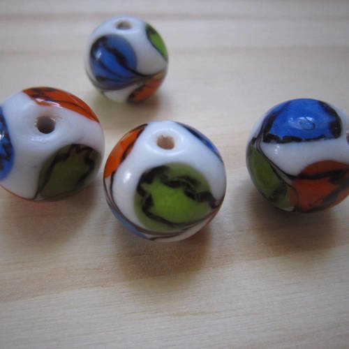 Lot de 2 perles rondes en verre blanc, motifs floraux vert, bleu, orange et brun