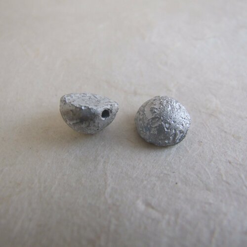Perles dome bead en verre de bohême - etched labrador matte - argenté clair mat - lot de 2