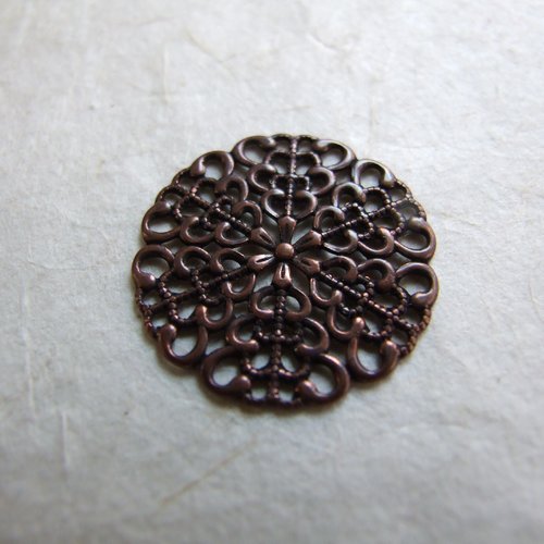 Estampes souples rondes inspiration fleur en métal de couleur cuivré - 25 mm