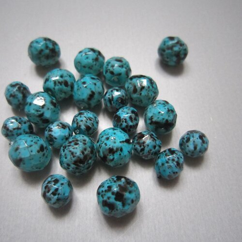 Lot de perles en résine à facettes couleur turquoise à motifs noirs