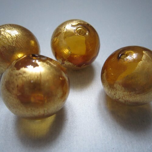Perles rondes en verre ambré avec inclusion de feuille d'or en surface - lot de 2