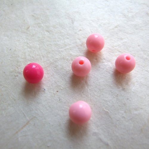 Perles rondes rose en résine - 8 mm - lot de 5